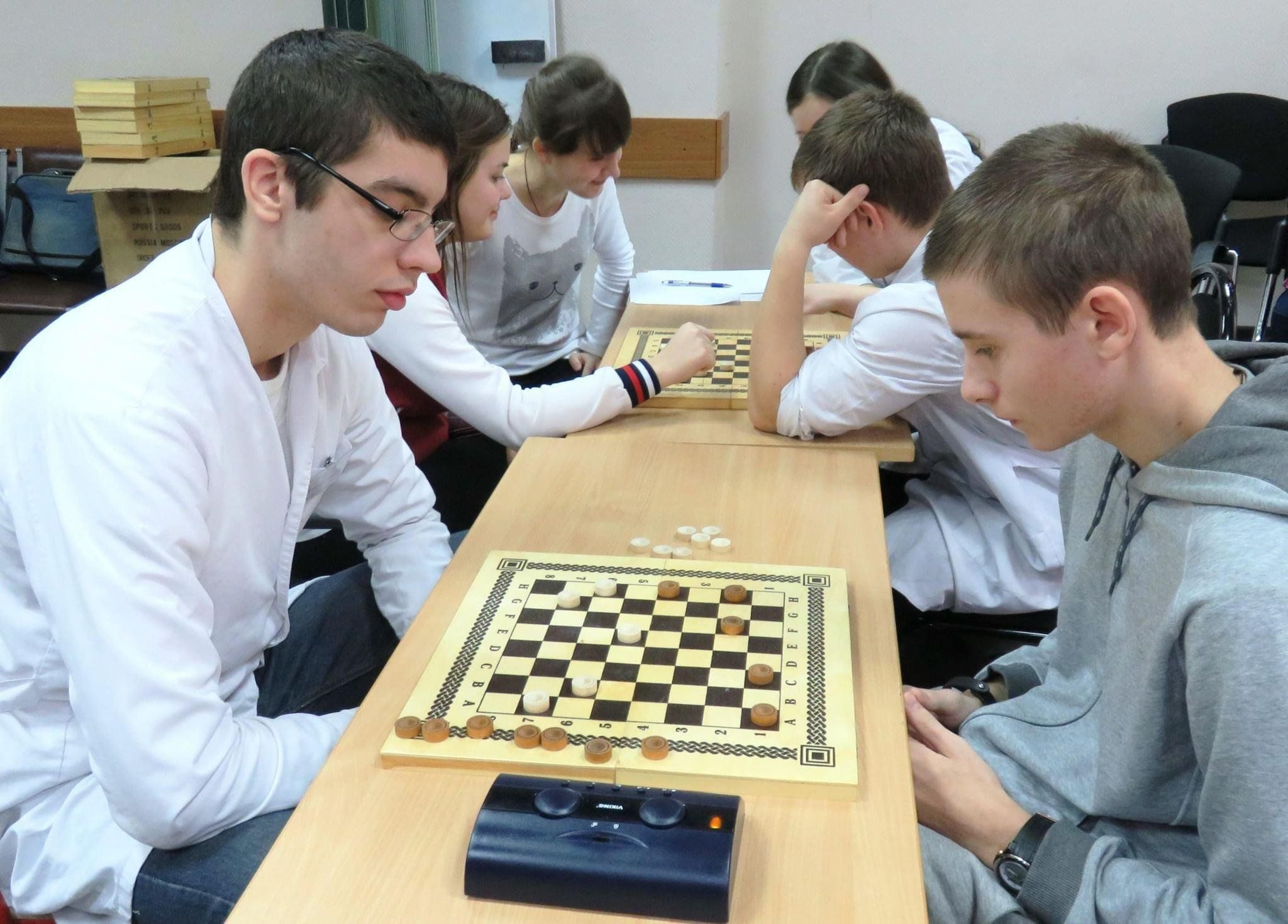 Игра в шахматы ход конем