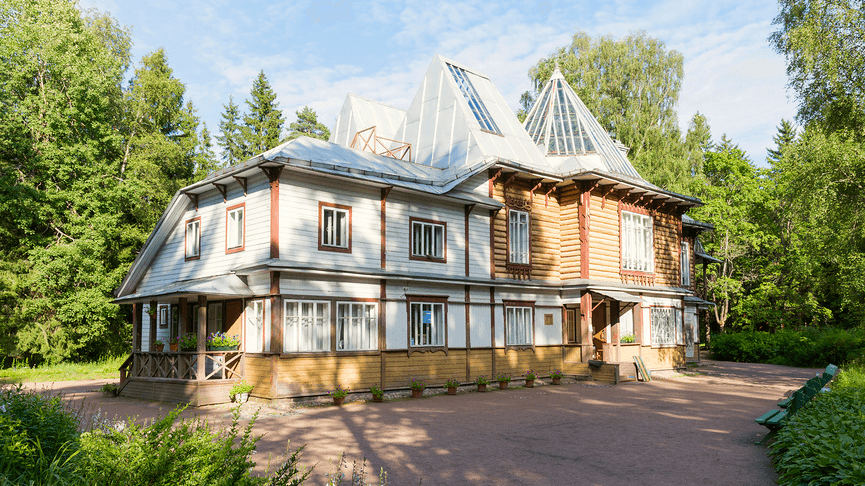 Дом расскажи. Репина пенаты дом до революции. Дача Репина в к Комарово. Усадьба Ильи. Старая дача Репина Петербург