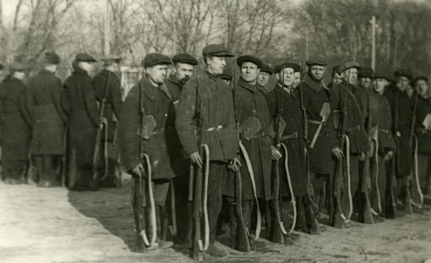 Народное ополчение фото. Московское ополчение 1941 года. Народное ополчение 1941 года. Московские ополченцы 1941. Бойцы народного ополчения 1941 г..