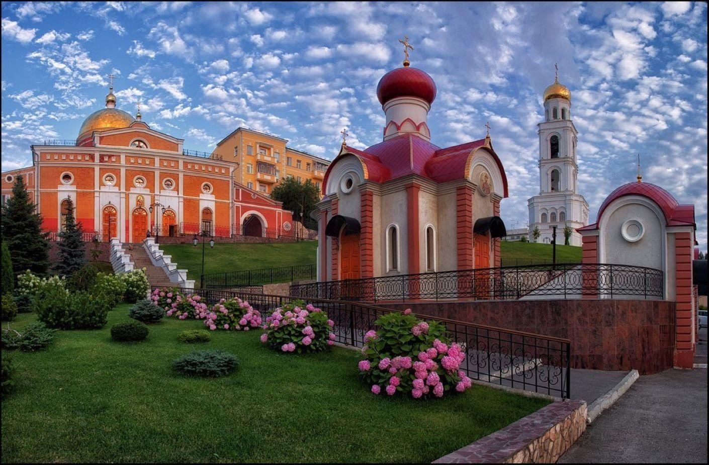 Какой монастырь стал. Самарский Иверский монастырь. Иверский женский монастырь в Самаре. Иверский монастырь Самара храм. Храм Иверской Божией матери Самара.