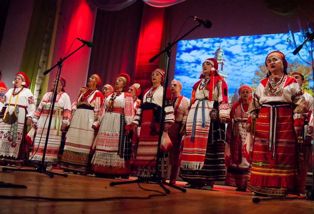 Слушать русский концерт. Концерт фольклорного ансамбля русская свадьба. Тальяночка Тамбов. Концерт ансамбля русской песни. Концерт русский стиль.