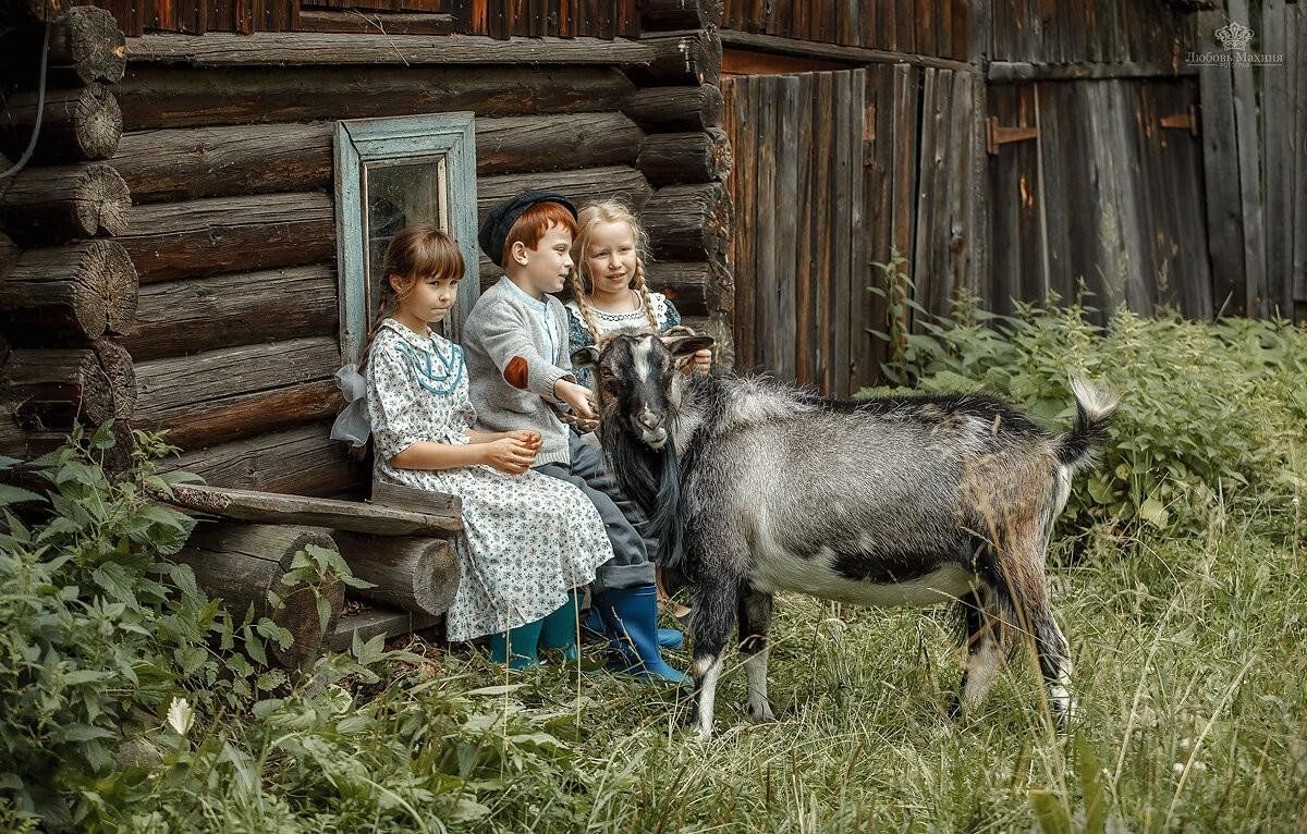 Идеи для оформления: спальня в стиле прованс в деревянном доме. Фото в интерьере