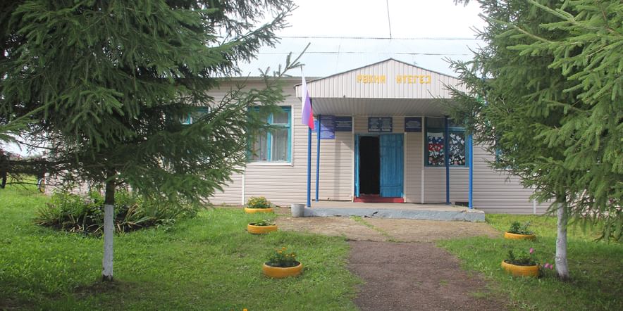 Основное изображение для учреждения Татарбаевский сельский клуб