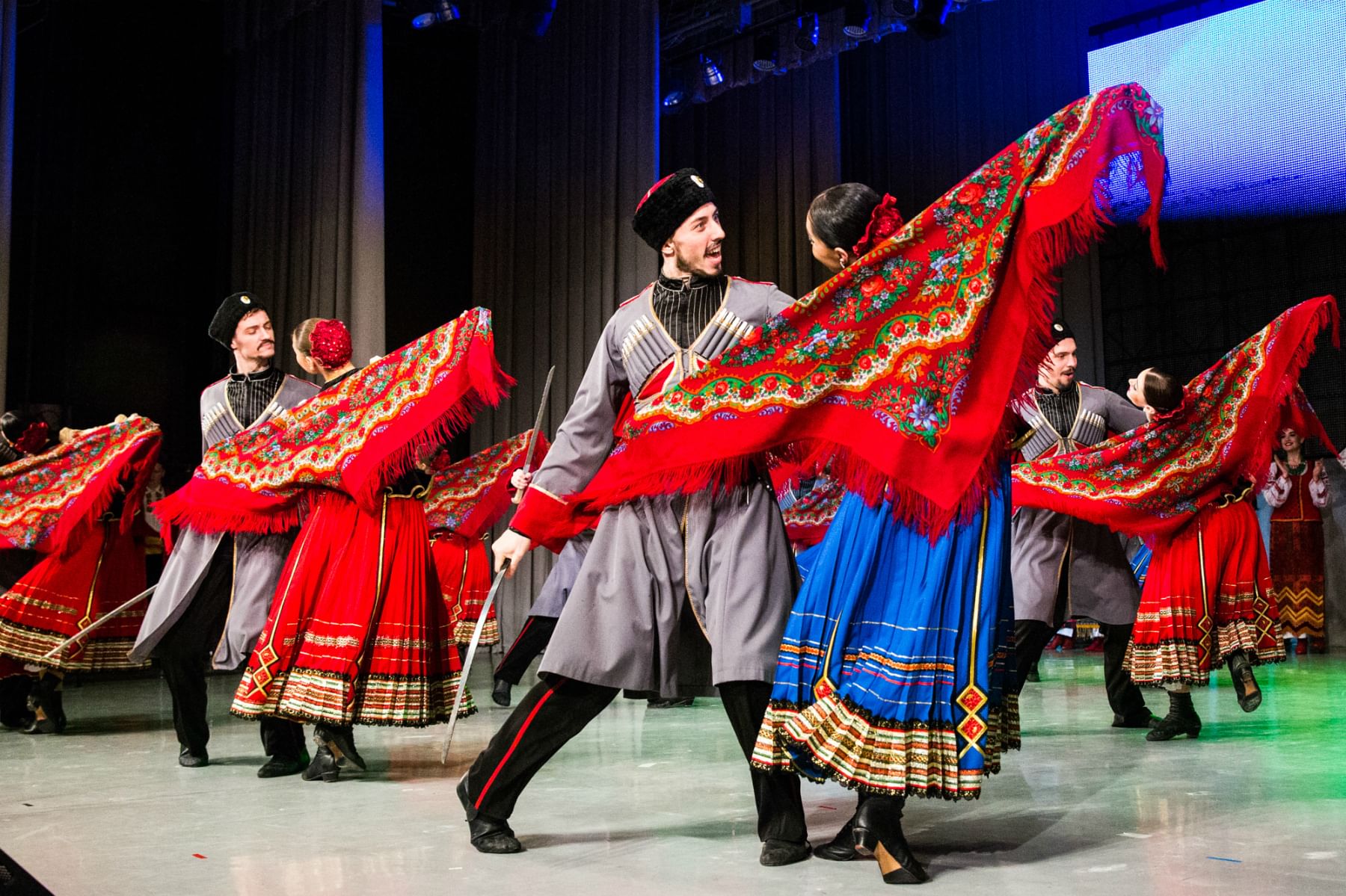 Кубанский казачий. Группа Кубанский казачий хор. Кубанский хор казачий пляс. Казачий хор Краснодар. Группа Кубанский казачий хор танцы.