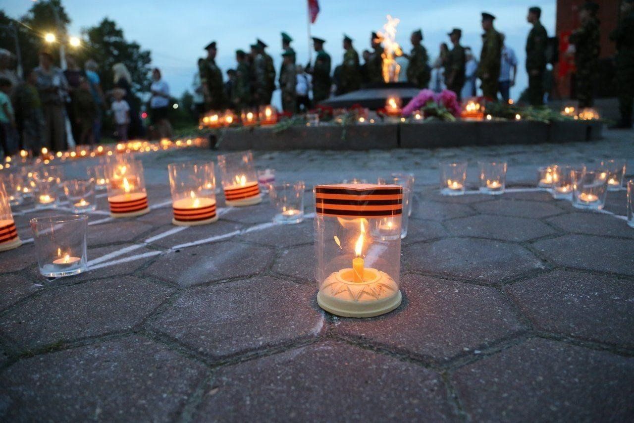 Свечи в день памяти и скорби