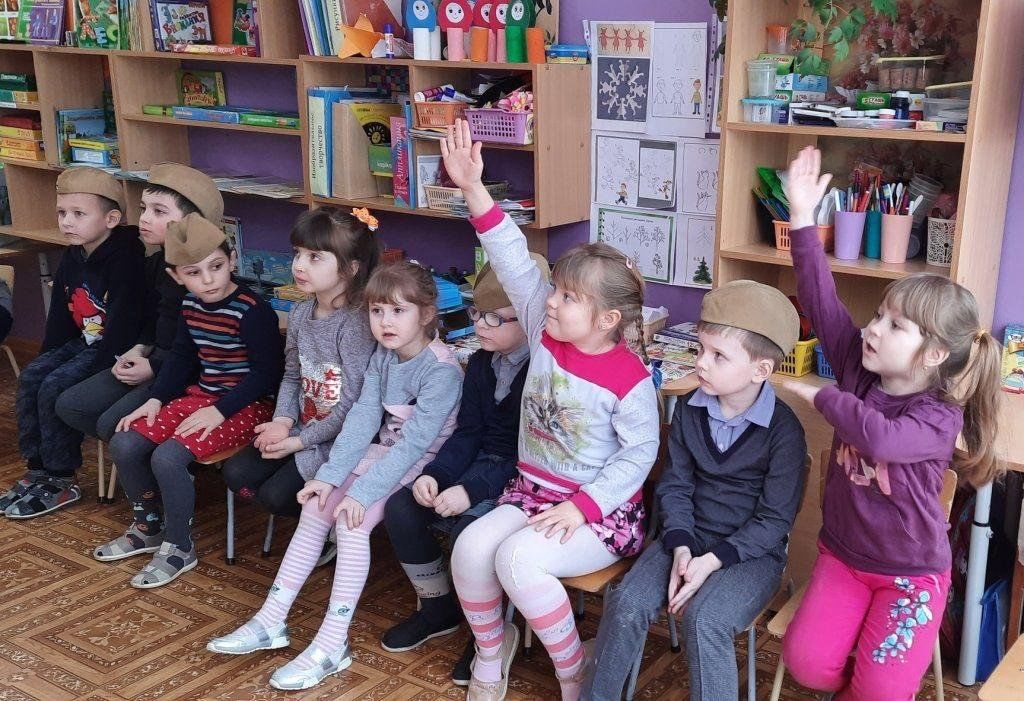 Беседа в 1 мл гр. Беседа с детьми подготовительной группы. Дети подготовительной группы. Беседа в детском саду в подготовительной группе. Беседа с детьми в садике.