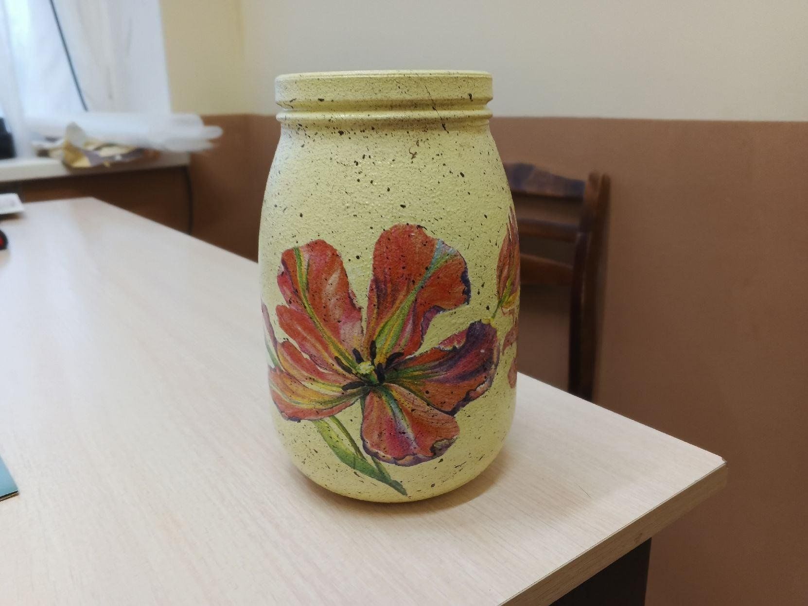 Декупаж стеклянной вазы для цветов