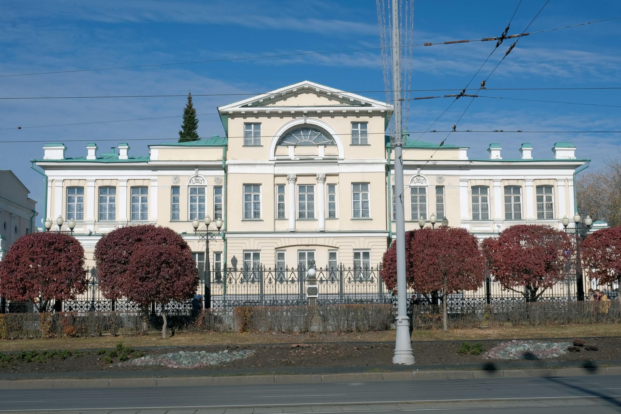 Искусство екатеринбург. Музей камнерезного искусства Екатеринбург. Музей истории камнерезного и ювелирного искусства. Музей камнерезного искусства Екатеринбург Пушкина 5. Музей камнерезного искусства Екатеринбург адрес.