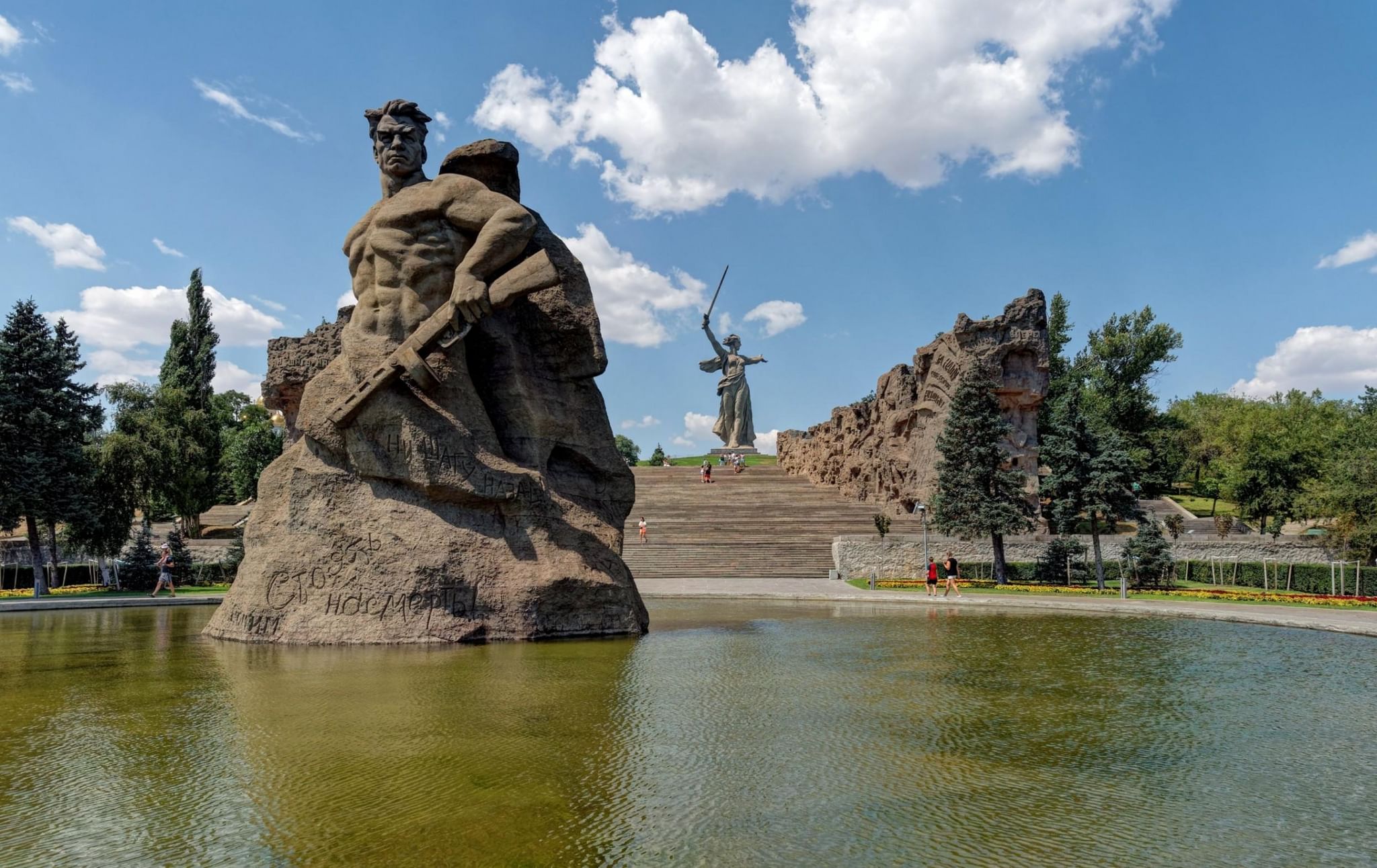 Мамаев курган волгоград фото с названиями памятников и фамилиями