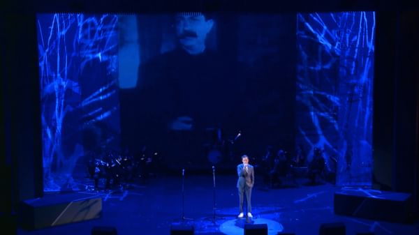 «Шагает солнце по бульвару»