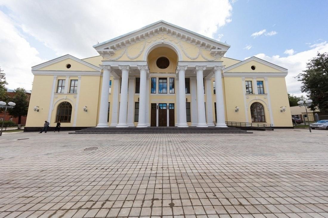Великие луки театр