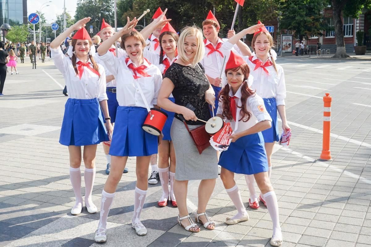 Фото на день пионерии в школе