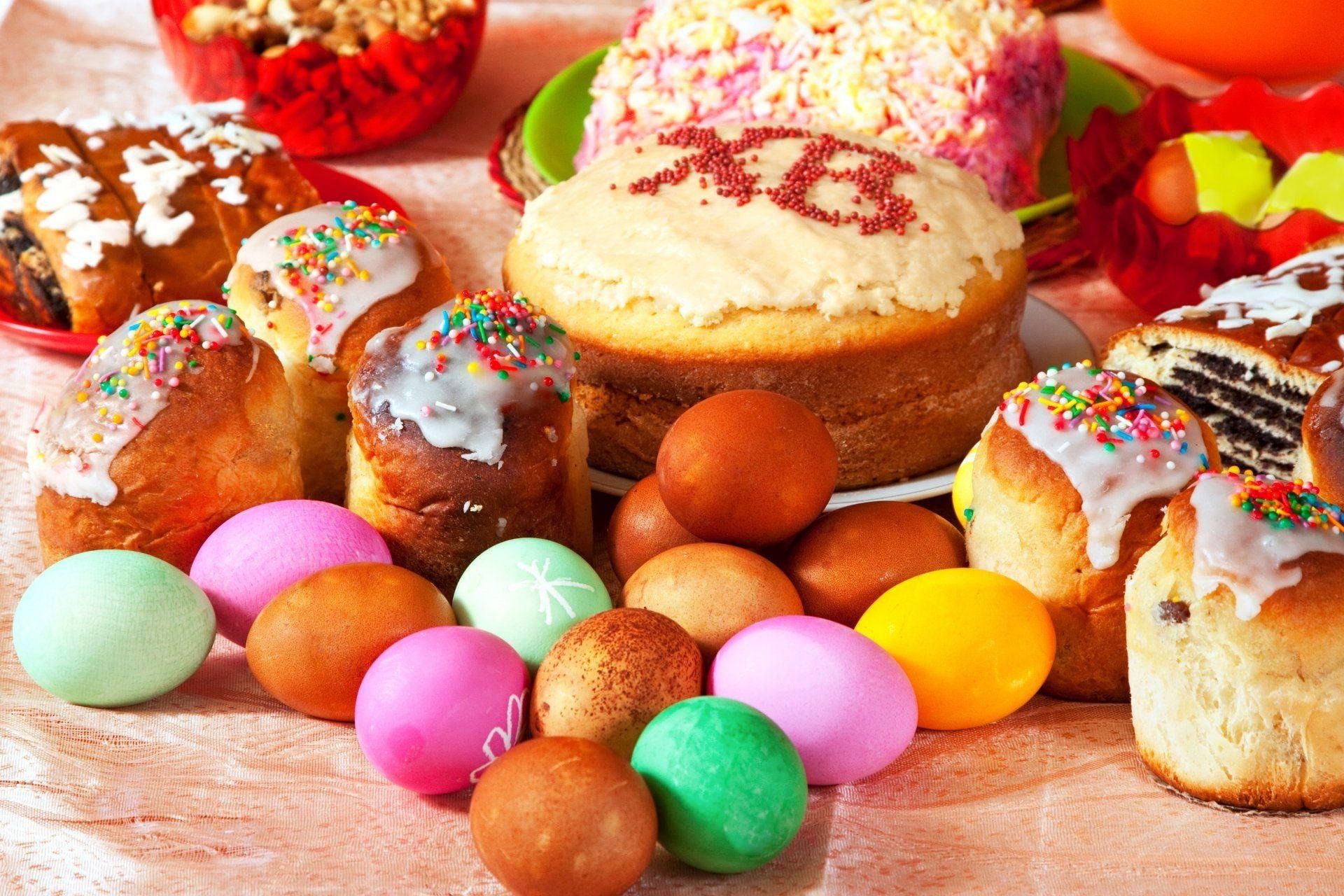 Кулич с яйцами картинки