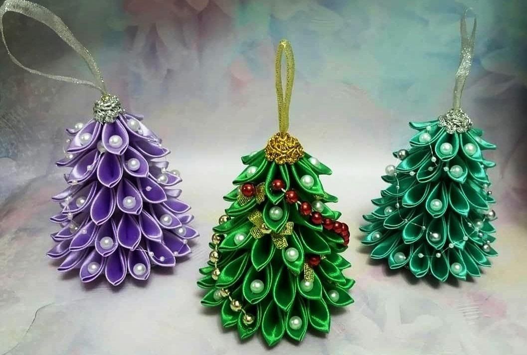 Ёлочка своими руками из атласных лент, канзаши Мк / diy Christmas tree