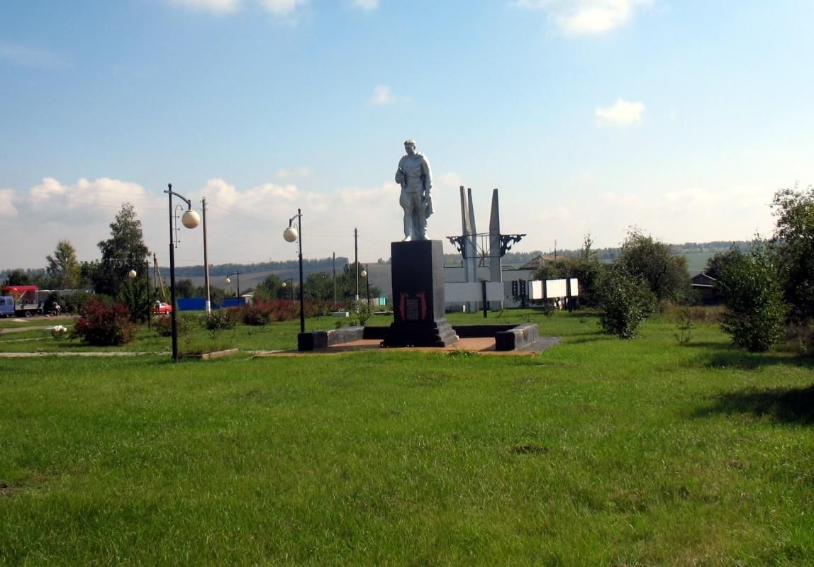 Памятник села. Село Лучки Белгородской области. Лучки Прохоровский район Белгородской области. Село Лучки Прохоровского района. Село Прохоровское Белгород памятник.