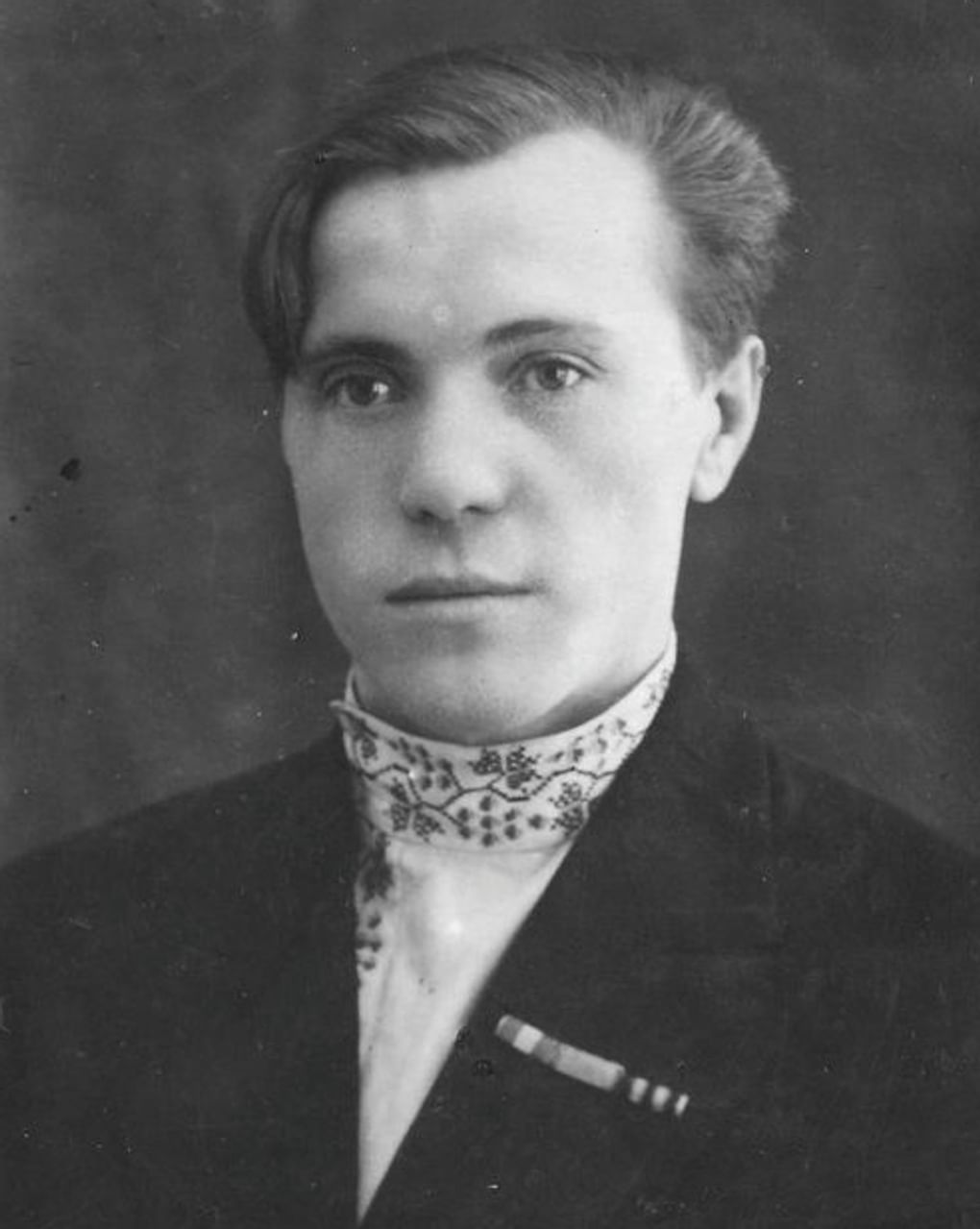 Виктор Астафьев — рабочий артели «Металлист». Чусовой, Пермский край, 1947 год. Фотография: Красноярский краевой краеведческий музей, Красноярск 