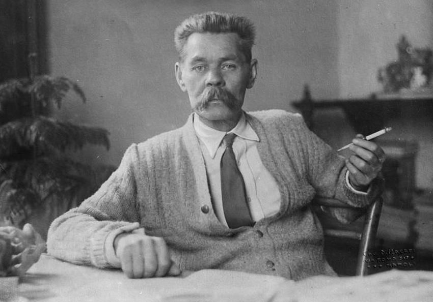 Как чехов и горький относятся к прокурору