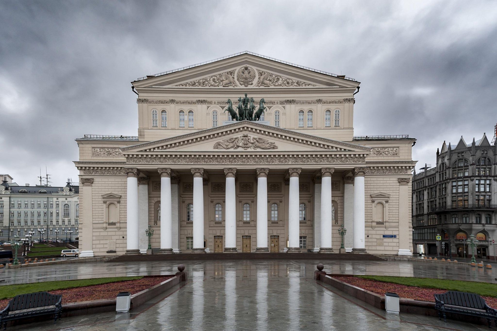 Moscow theatres. Государственный Академический большой театр России. Большой театр в Москве государственный Академический (ГАБТ). Большой театр ГАБТ 1776 года. Большой театр 2020.