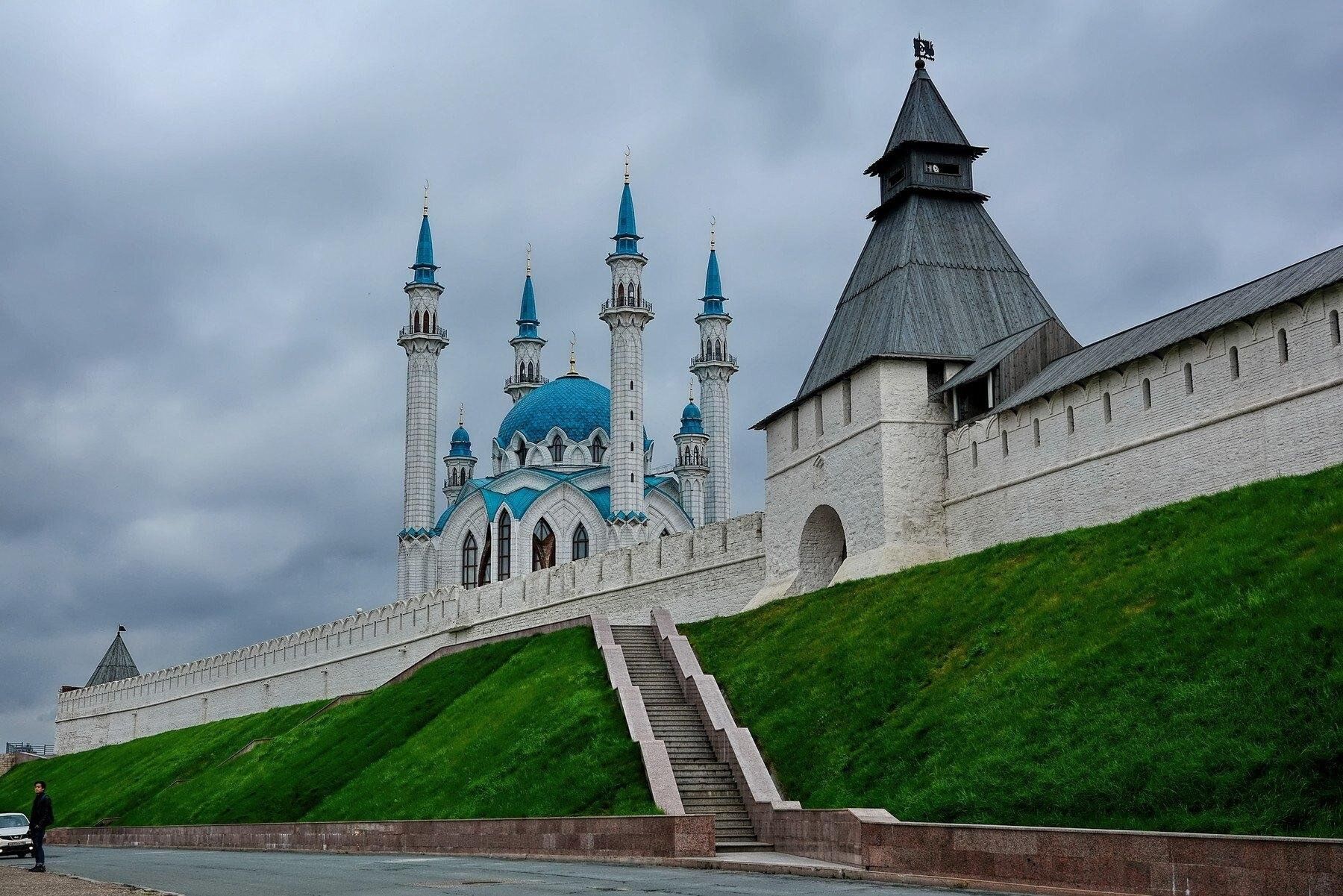 История казани фото. Музей-заповедник Казанский Кремль. Казанский Кремль Казань достопримечательности. Белокаменная крепость Казань. Белокаменный Казанский Кремль.