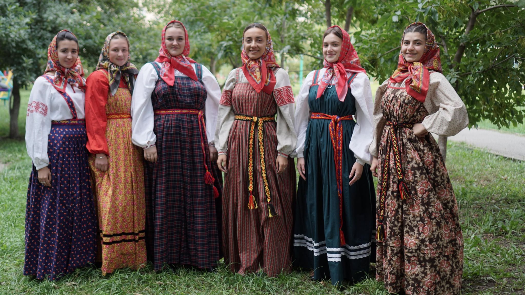 Фольклорный ансамбль веснянки. Веснянка Староминская ансамбль. Орловский ансамбль Веснянка. Фольклорный коллектив Веснянка фото ансамбля.